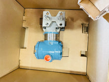Load image into Gallery viewer, NEW - Emerson / Rosemount 3051 Pressure Transmitter 3051CD3A02A1AH2E5L4BC
