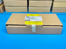 Load image into Gallery viewer, NEW - Parker Hydraulics B713BCH53A B7 SERIES INLINE VALVE 4-WAY 2 POSITION Valve
