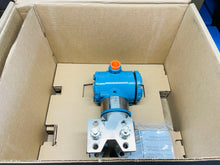 Load image into Gallery viewer, NEW - Emerson Rosemount 3051 Series Pressure Transmitter 3051CD1A02A1AH2E5LABC
