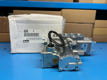 Load image into Gallery viewer, NEW - PARKER Schrader Bellows L7054910253 1/2&quot; 2-POS Solenoid Valve LINE MOUNTED
