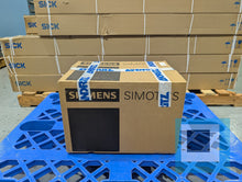 Cargar imagen en el visor de la galería, Siemens 1FT7084-1AH70-1CG1 Electric Motor - Inverter Duty - NEW IN BOX
