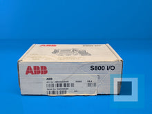 Load image into Gallery viewer, ABB 3BSE022364R1 S800 I/O Module DO802 Digital Output Module - NEW OPEN BOX
